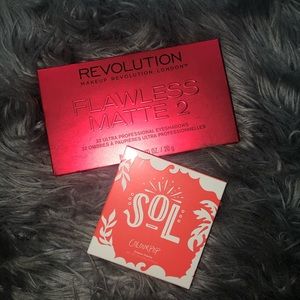 Eyeshadow palette bundle